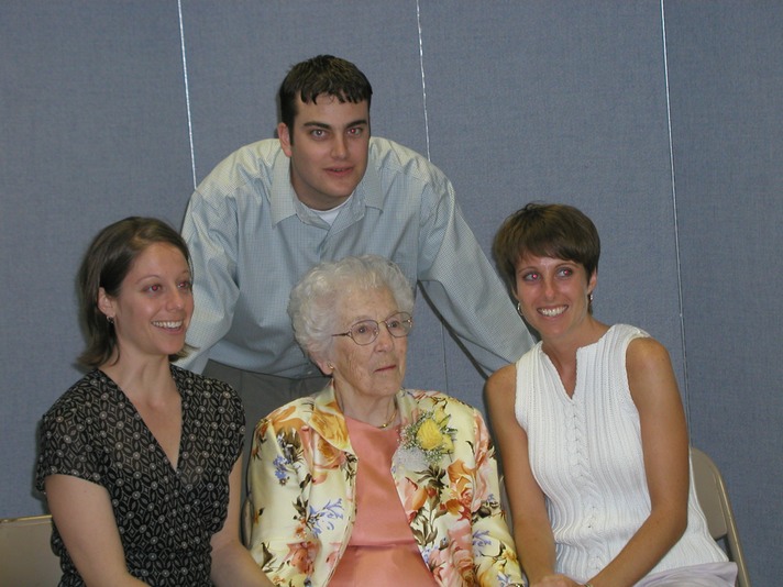 Aunt Lola 90 12.30.2002 130