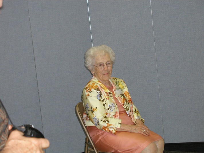 Aunt Lola 90 12.30.2002 137