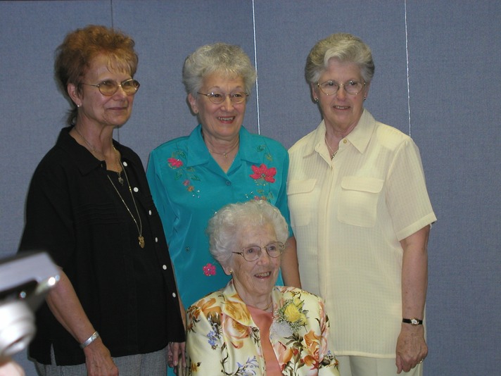 Aunt Lola 90 12.30.2002 145