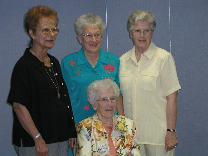 Aunt Lola 90 12.30.2002 146