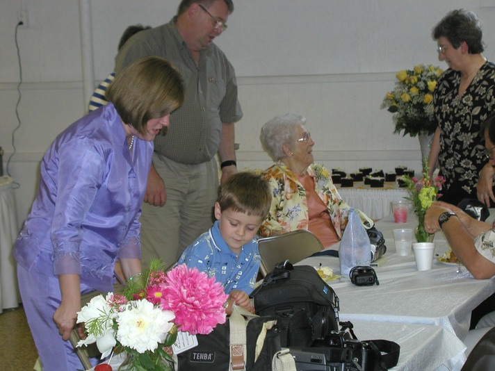 Aunt Lola 90 12.30.2002 58